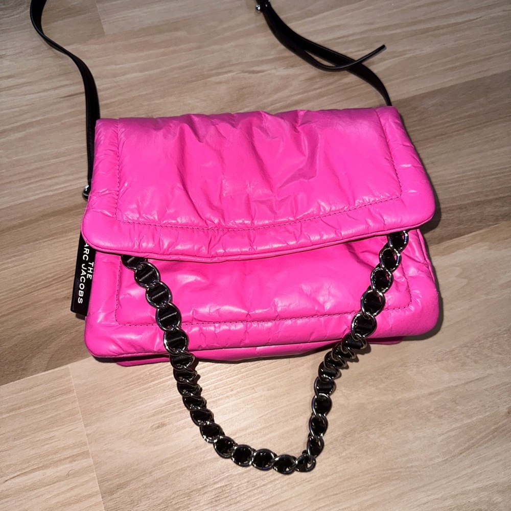 MARC JACOBS CROSS BODY BAG